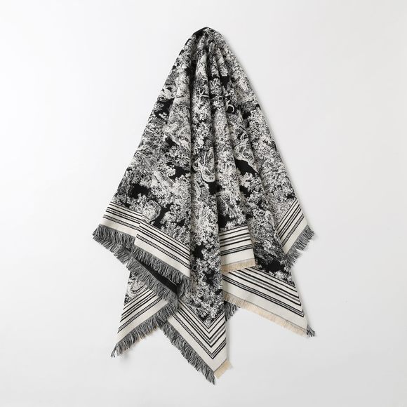 Large Winter Square Scarf/shawl - 48x48 Inches - Warm & Stylish Accessory For❤️ - Picture 2 of 7